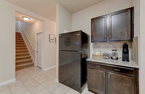 Austin House | Family-Friendly 4BR Retreat Next to Tesla Station
