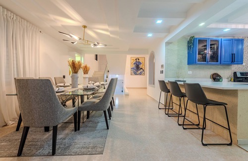 Santiago de los Caballeros Villa | Cozy 4BR Retreat with Private Pool in STI's Best Location
