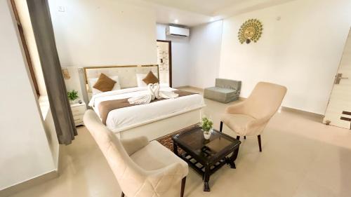Vrindavan Hotel | Elegant Family-Friendly Retreat at Elegance Resort