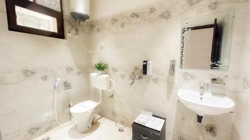Vrindavan Hotel | Elegant Family-Friendly Retreat at Elegance Resort