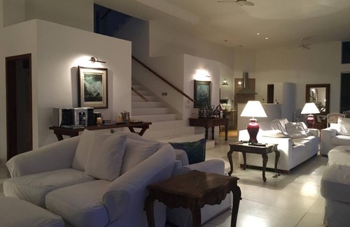 Portogalo House | ELEGANCE, STUNNING VIEW, COMFORT ALL IN ONE PLACE PORTOGALO CONDOMINIUM