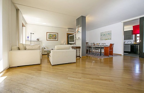 Riva del Garda Apartment | Elegant Suite Isabella: Guest Rated 10/10 in Riva del Garda