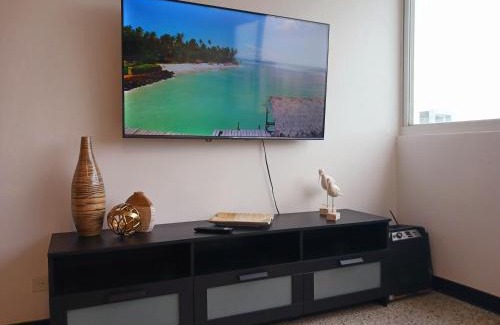 Sabana Llana Norte Apartment | Cozy Elegancia: Your Family Retreat in San Juan