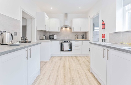 Cheltenham Apartment | Stylish 1 Bedroom Apartment in Cheltenham Centre