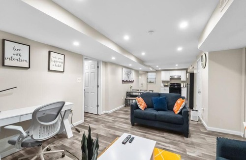 Silver Spring Apartment | Chic 1-BR Apartment with Top-Rated Amenities for Families