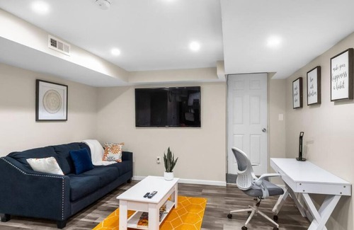 Silver Spring Apartment | Chic 1-BR Apartment with Top-Rated Amenities for Families
