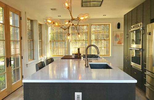 Narrowsburg House | Elegant 19th-Century River House with Spa and Pool