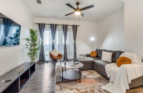 McNeil Apartment | Stylish 1BR Retreat with Pool, Steps from The Domain