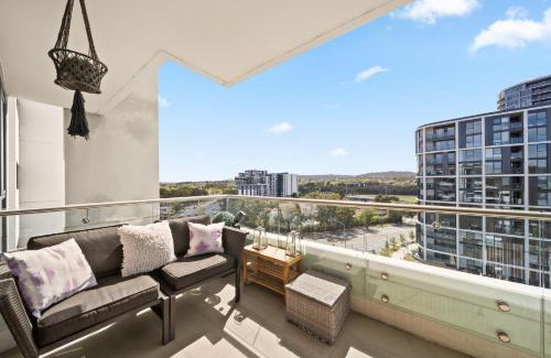 Lyons Apartment | Elegant 2-Bed with Pool Alfresco Dining & Balcony