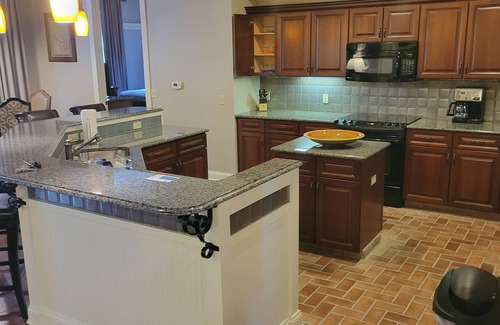 Shawnee On Delaware Resort | Cozy 2 Bedroom Resort with Pool & Hot Tub in East Stroudsburg