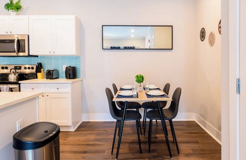 Port Wentworth Apartment | Elegant 2-bedroom stay with AC, fitness room, WiFi, pool - D