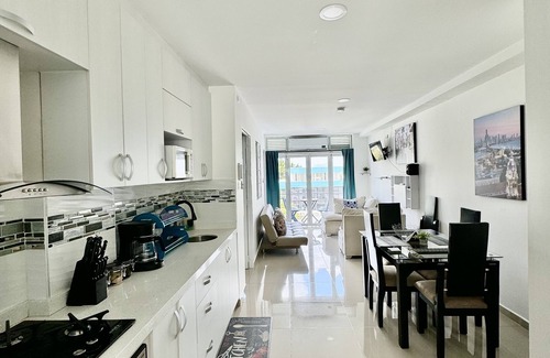 Cali Apartment | Cozy Condo Apartment with Spa & Pool Near Imbanaco