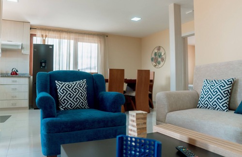 Cuenca Apartment | Chic 2-Bed Suite with Spa in Puertas del Sol