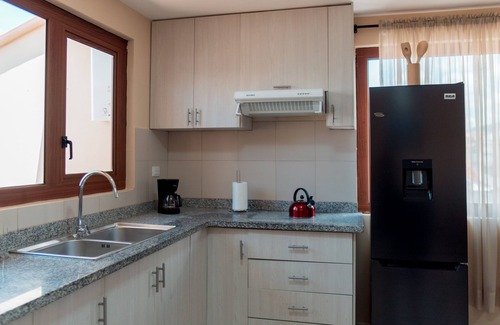 Cuenca Apartment | Chic 2-Bed Suite with Spa in Puertas del Sol