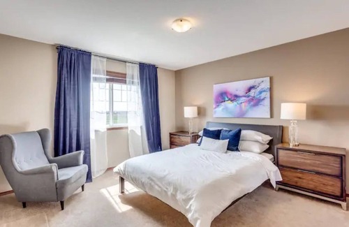 Airdrie House | Scenic 3 Bed Home with Water Views & Pet-Friendly Amenities