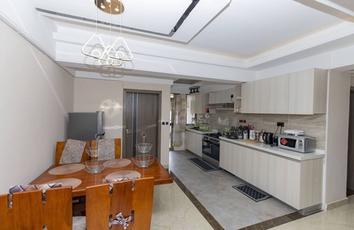 Kilimani Condo | Elegant 3-Bed Condo with Pool, Gym & WiFi in Central Nairobi