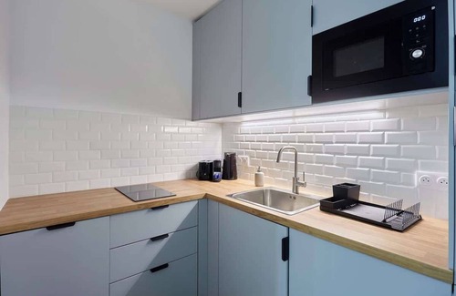 L'Europe Apartment | Elegant 3-bedroom air-conditioned apartment - Champs-Élysées