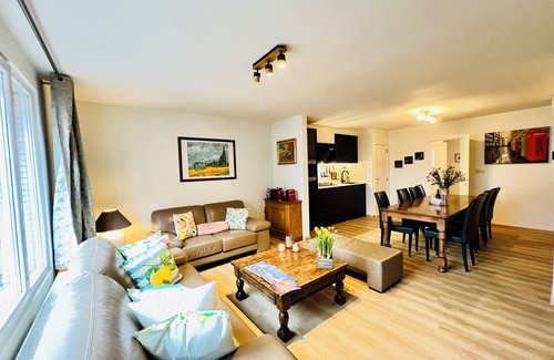 Antwerp Apartment | Elegant 3-Bedroom Apartment Near Antwerp Zoo