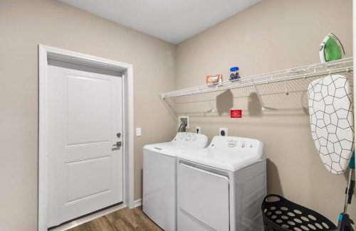 Melbourne Apartment | Pet-Friendly 3BR Condo with Ocean Views & Top Amenities