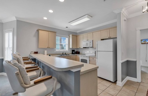 Central Myrtle Beach Condo | Stylish 3BR Condo at Magnolia Pointe with Ocean View