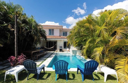 El Palmar Villa | Elegant Villa with Private Pool Steps from the Beach