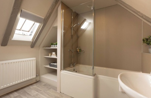 Berwick-upon-Tweed Apartment | Elegant 4 Bedroom Townhouse in the heart of Berwick upon Tweed