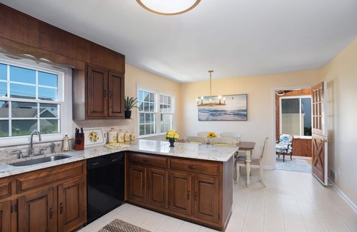Spring Lake House | Ocean Block Beach House: Family-Friendly Retreat with Views