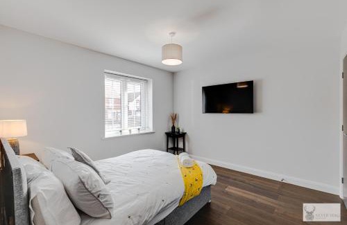 Ashby-de-la-Zouch Apartment | Pet-Friendly Silver Stag: 5 BR House with Perfect Reviews