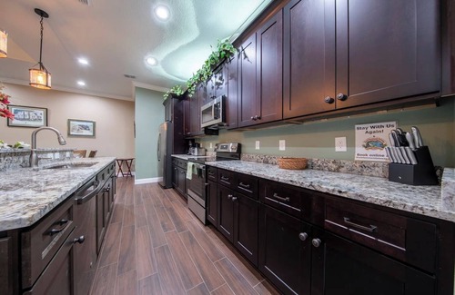 Oviedo Villa | Elegant 6-bedroom, 6-bath home, sleeps 12. Ideal for large groups with Optional Banquet Room