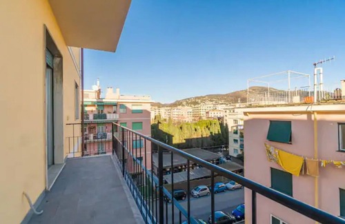 Albaro Apartment | Bright Apartment Steps from Boccadasse in Genova