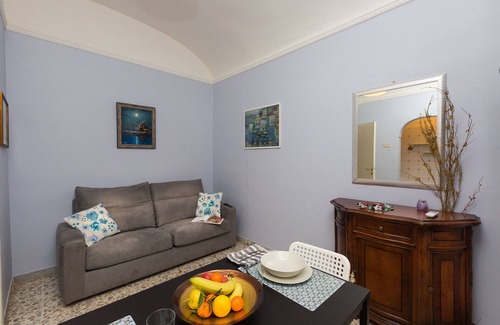 Pigneto Apartment | Stylish Apartment in Trendy Neighborhood with Breakfast