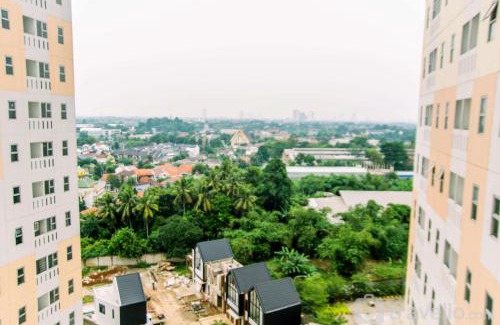 South Tangerang Apartment | Cozy Studio at Urbantown Serpong Apartment by Travelio