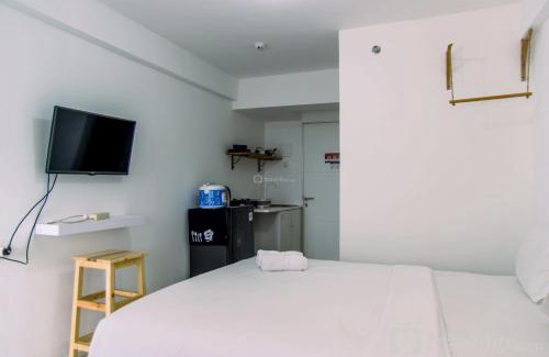 South Tangerang Apartment | Cozy Studio at Urbantown Serpong Apartment by Travelio