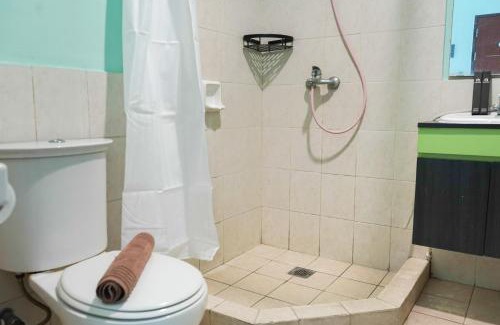 Chinatown Apartment | Cozy 1BR Green Central City Apartment with Pool Access