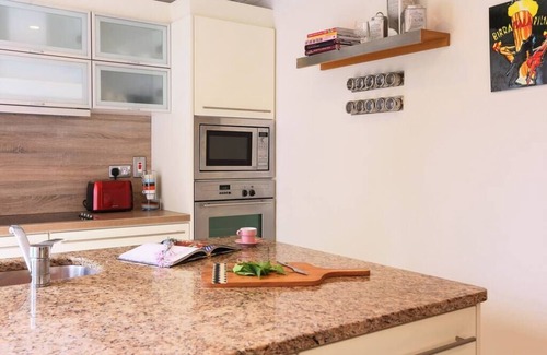 Ballsbridge House | Stylish 3-Bedroom Home with Family and Pet-Friendly Amenities