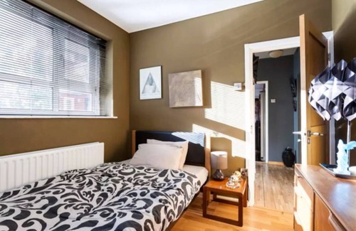 Vauxhall Apartment | Cozy 2-Bed Apartment in Vauxhall - Guest Rated 10/10