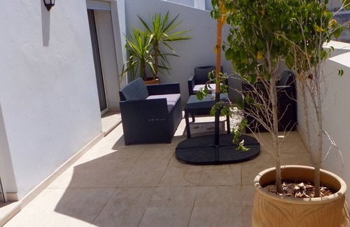 LA GIRONDE Apartment | Charming Apartment Retreat with Large Terrace for Your Stay