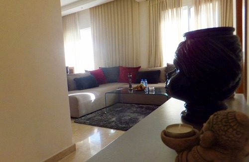LA GIRONDE Apartment | Charming Apartment Retreat with Large Terrace for Your Stay