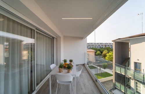 Lignano Sabbiadoro Apartment | Elegant and Modern Apartment close to Lignano City Center
