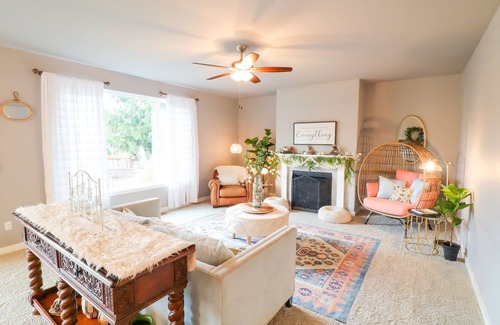 Yelm House | Peaceful Retreat: Guest Rated 10/10, Child Friendly Escape