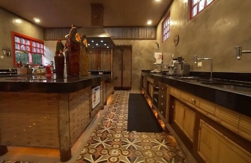 Caraiva Villa | Rustic Villa Retreat in Caraíva with Spa & Breakfast