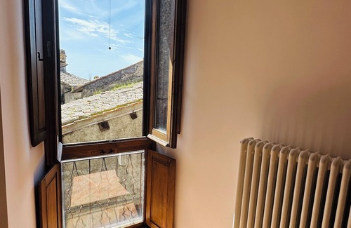 Lake Bracciano Apartment | Elegant and Spacious Apartment in the heart of Bracciano near Rome