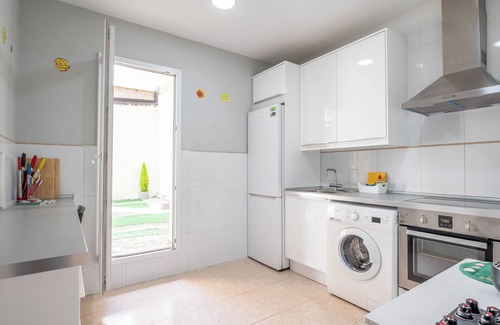 La Magdalena Apartment | Prime apartment in Zaragoza with child-friendly amenities