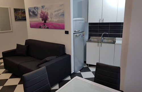 Asti Apartment | Prime City-Center Apartment: Rated 10/10, Family-Friendly