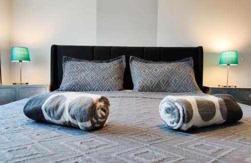 Margareten Apartment | Stylish Apartment Naschmarkt - Highly Rated & Family-Friendly
