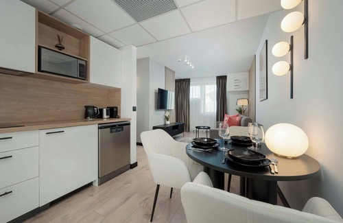 Krzyki Apartment | Modern Studio Near Wroclaw Main Station with Great Amenities