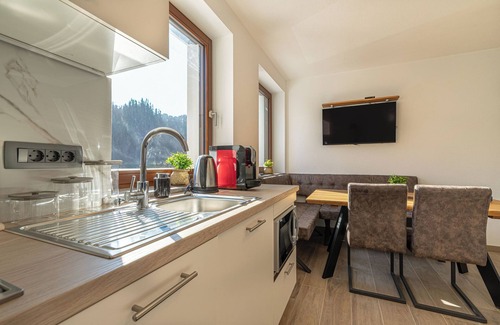 Skofja Loka Apartment | Elegant Apartment Hrastnica 3, Škofja Loka, Slovenia