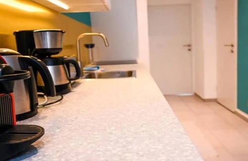 Rudolfsheim-Funfhaus Apartment | Stylish Apartment Near Westbahnhof with Kitchen Amenities