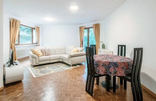 Paradiso Apartment | Elegant apartment with garden and condominium beach (SWEET PARADISE)