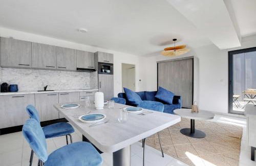 Suresnes House | Elegant Appt - 3BDR-8P - Near Paris & La Defense